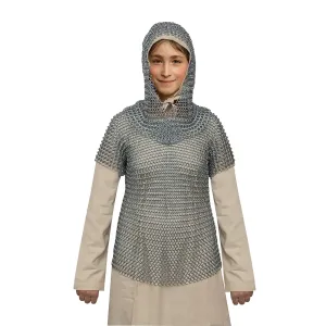 Kettenhemd mit halben Ärmeln und Haube