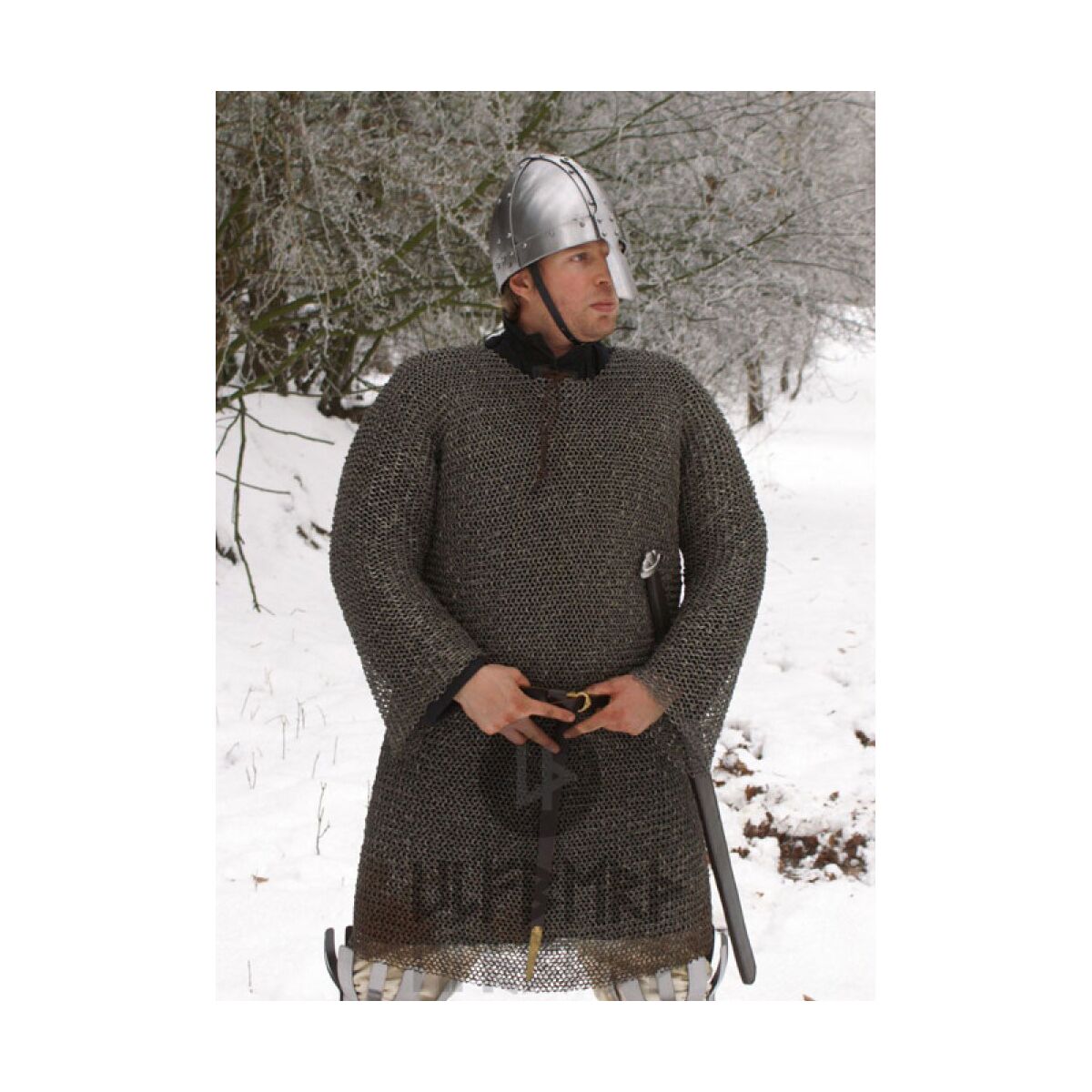 Kettenhemd Hauberk, unvernietete Rundringe, Ø 8mm, 1,6mm breit, brünierter Stahl XL